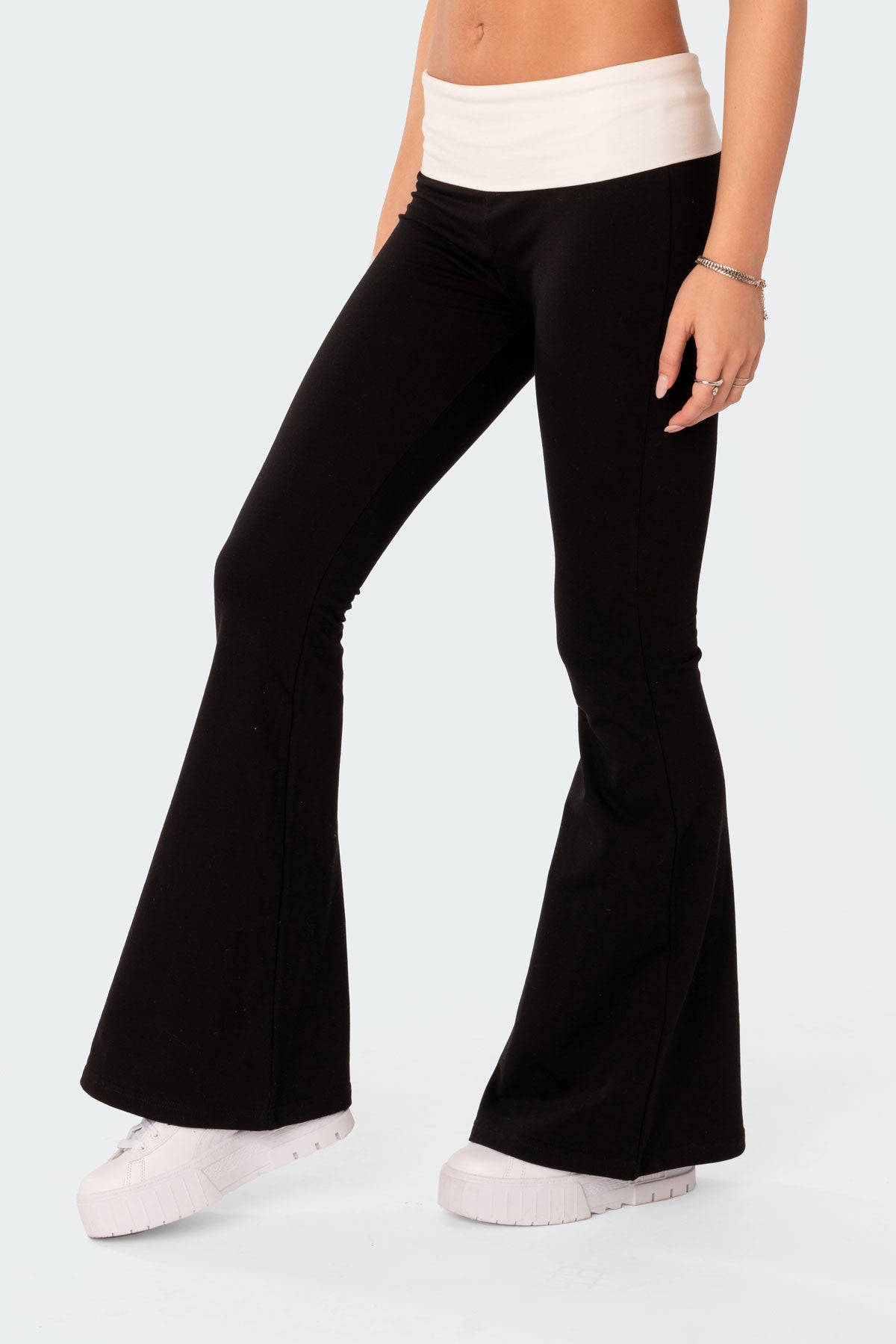 Contrast Fold Over Flared Leggings - Image 3