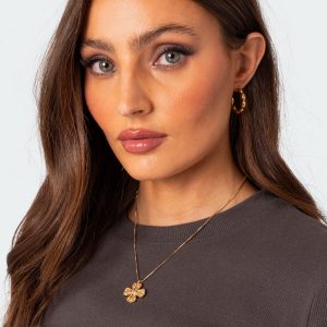 Vintage Clover Necklace