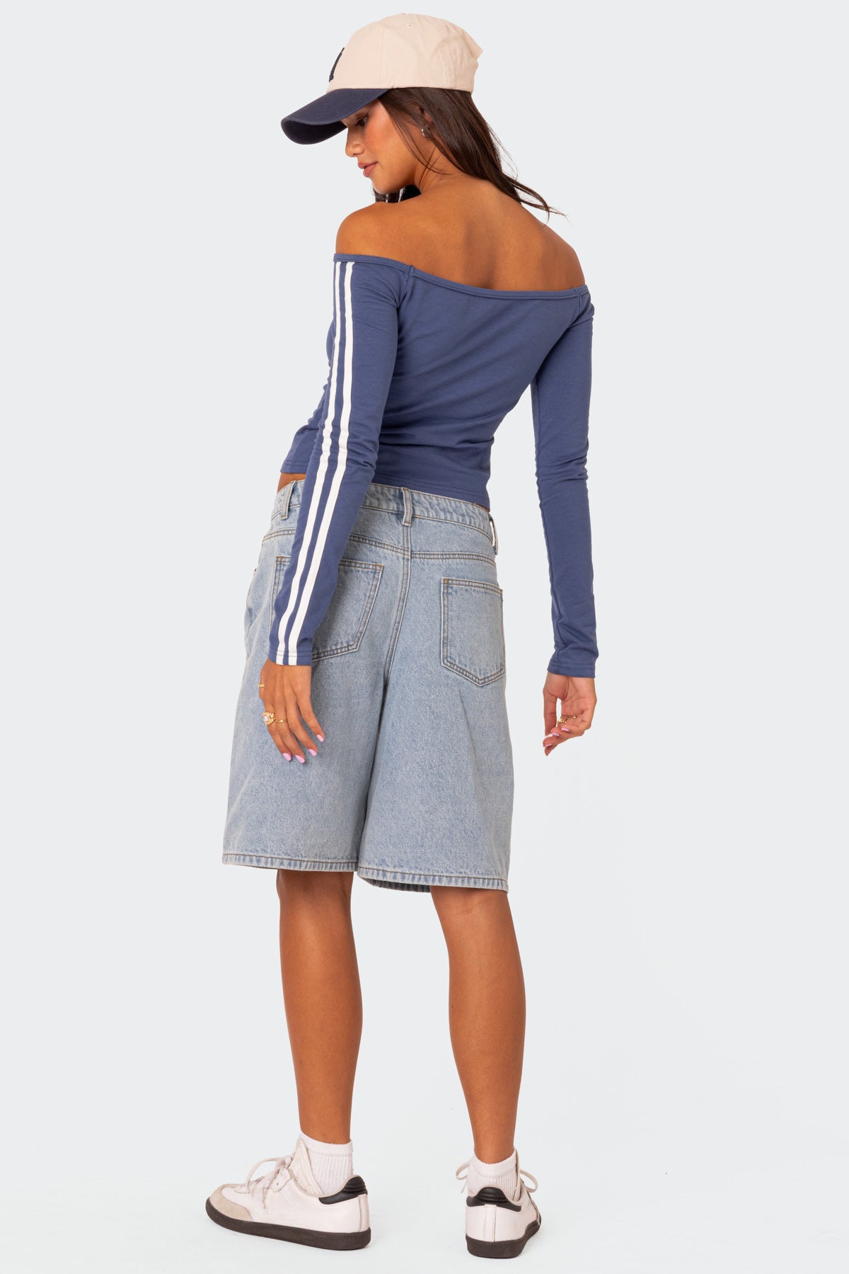 90'S Off Shoulder Long Sleeve T Shirt - Image 5