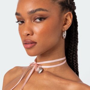 Heartache Satin Effect Choker