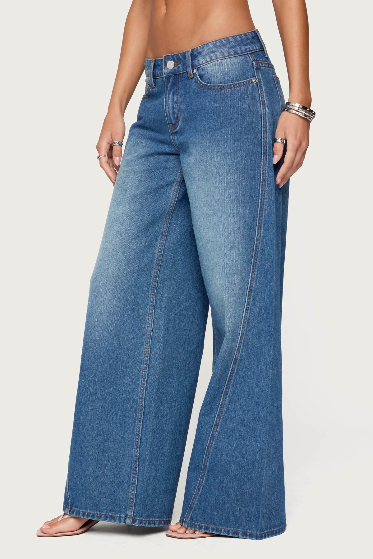 Linden Low Rise Baggy Jeans - Image 3