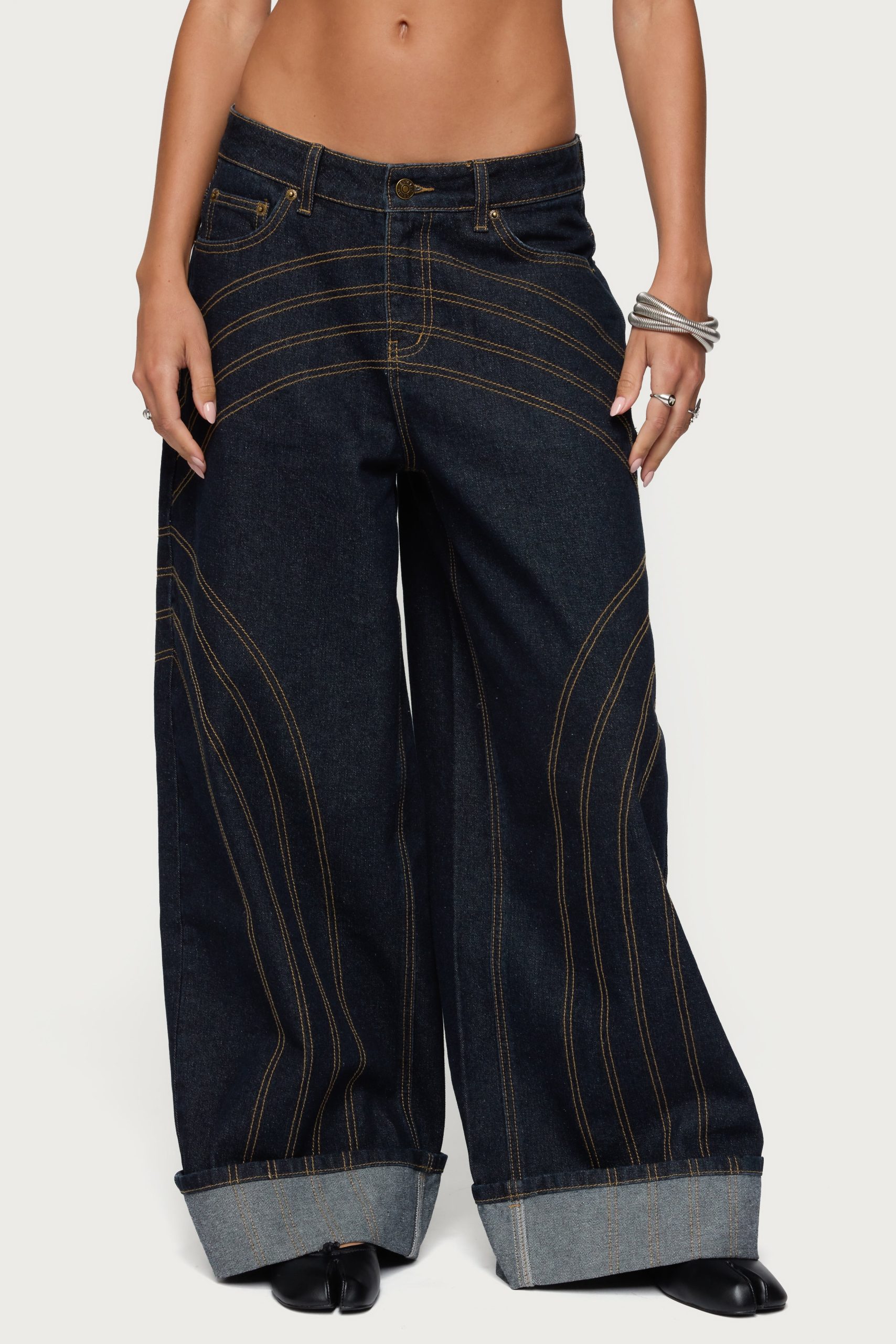 Cuffed Low Rise Wide Leg Jeans - Image 3