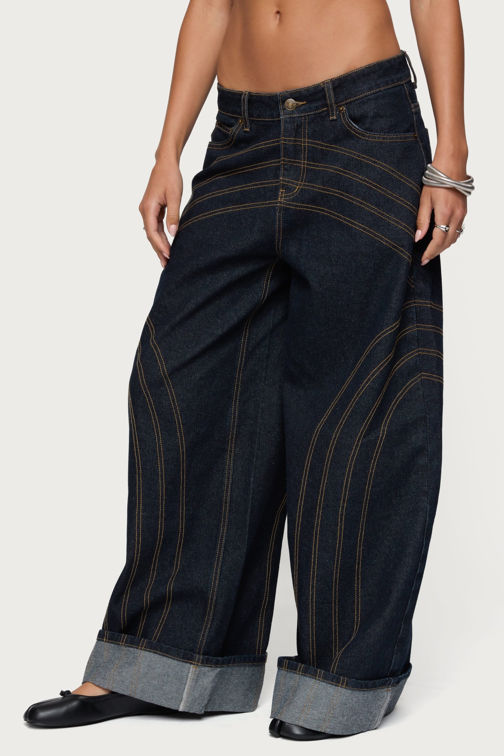 Cuffed Low Rise Wide Leg Jeans - Image 5