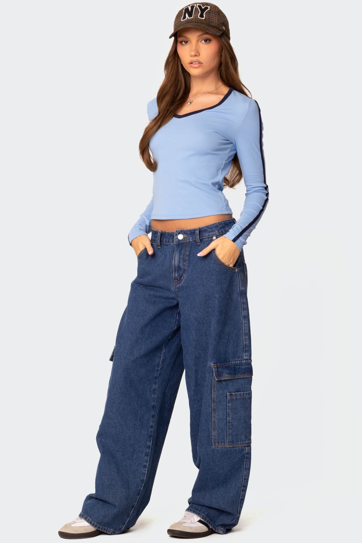 Contrast V Neck Long Sleeve T Shirt - Image 5