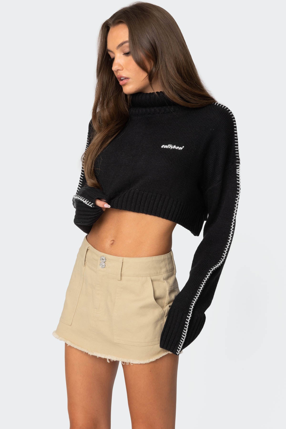 Embroidered Edge Cropped Turtle Neck Sweater - Image 3