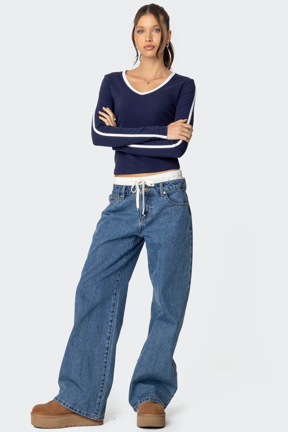 Contrast V Neck Long Sleeve T Shirt - Image 2