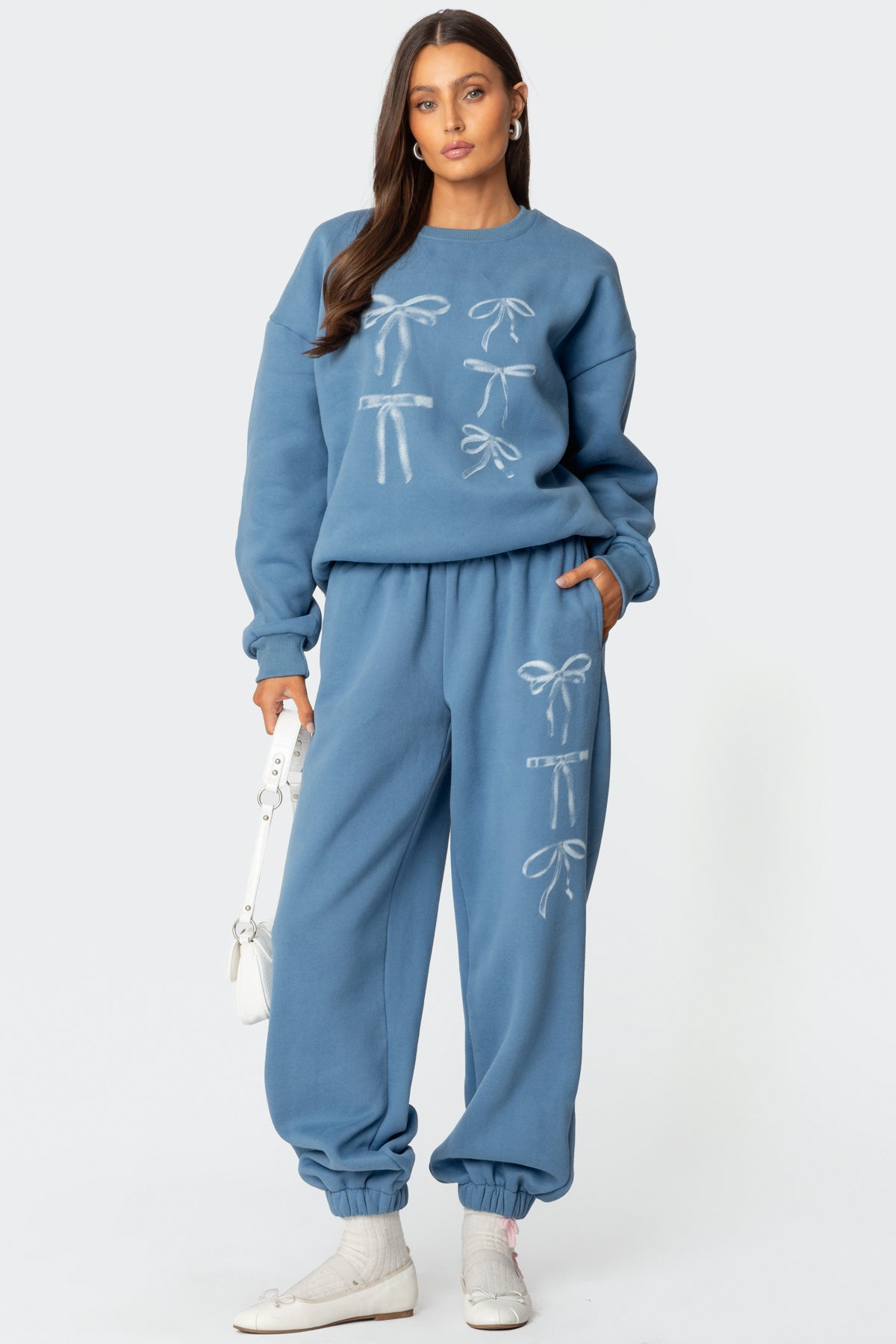 Bow Bliss Oversized Sweatshirt - Image 5