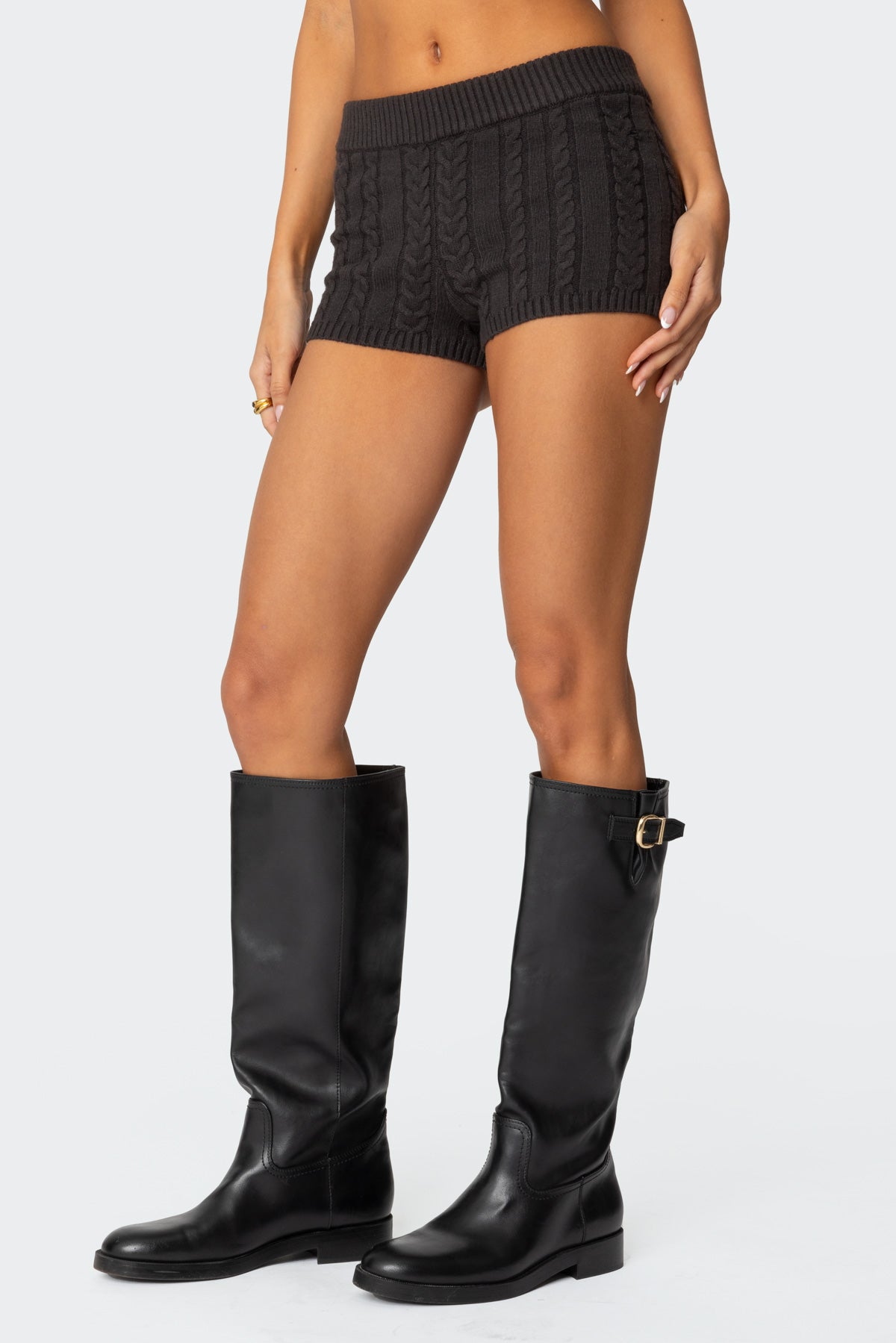 Avey Cable Knit Shorts - Image 4