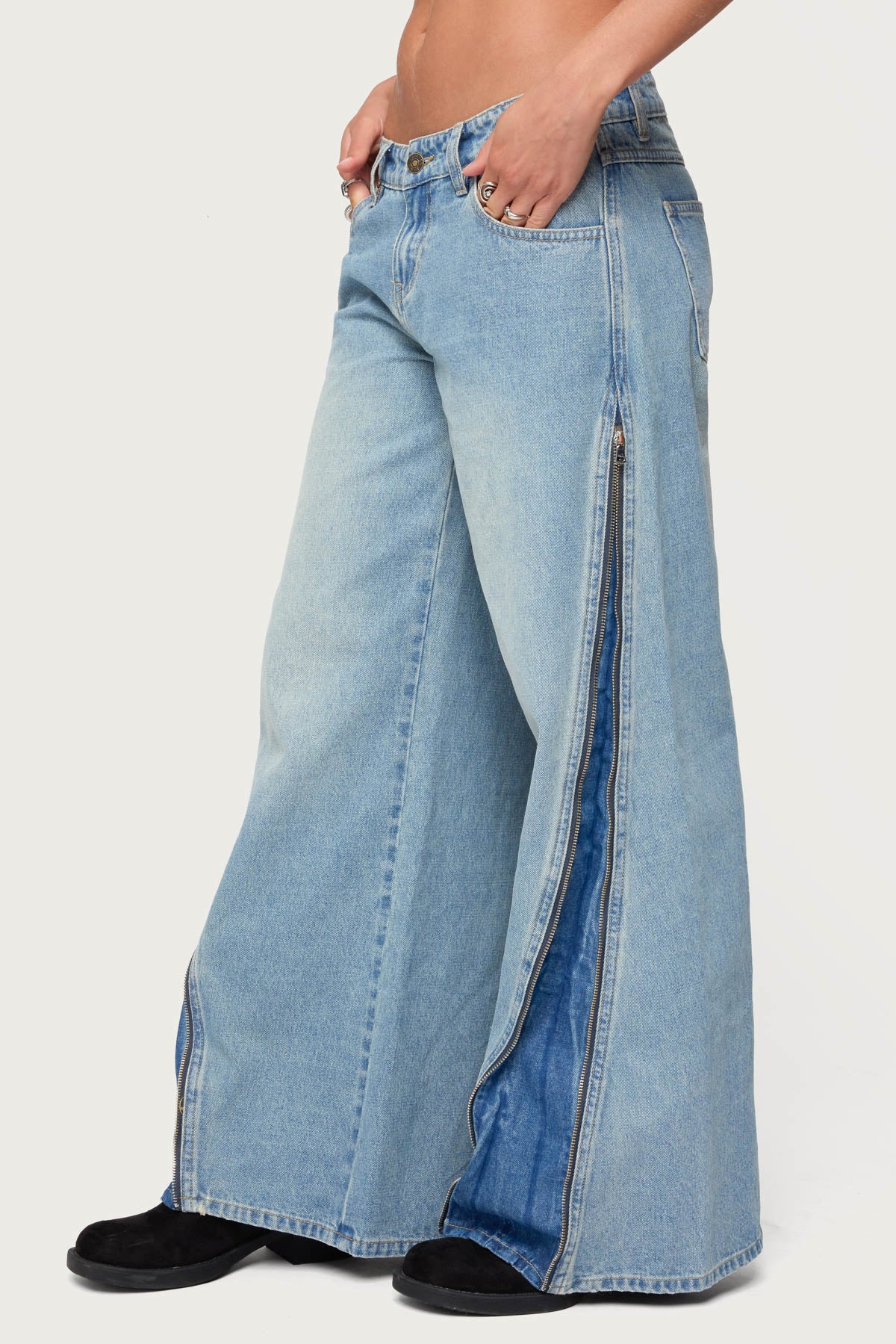 Zippered Washed Wide Leg Jeans - Image 4